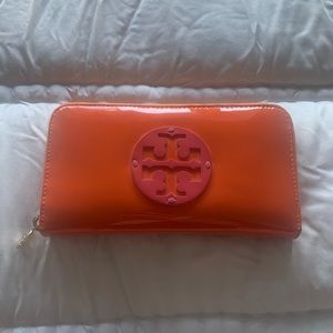 Tory Burch Wallet!